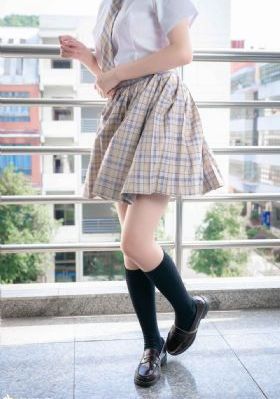 胸大的女大学生