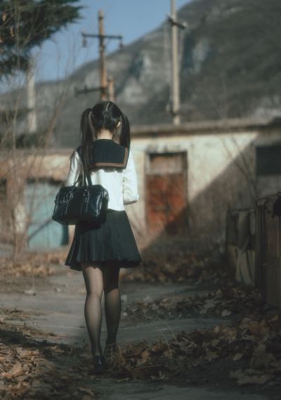 少年白马醉春风
