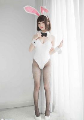 女大学生的沙龙室观看
