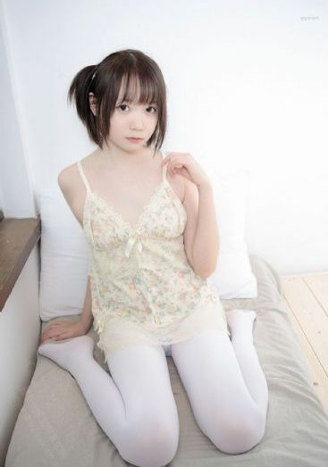 24岁尹律
