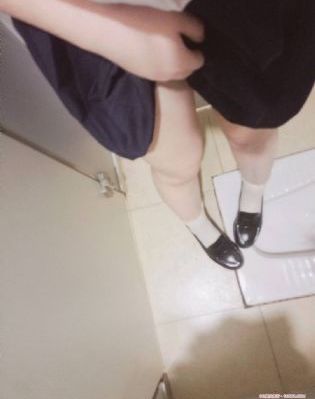 电车魔女在线